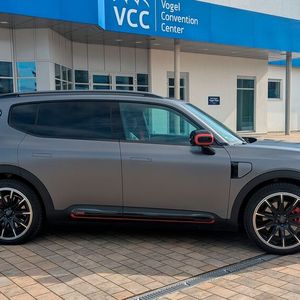 Der #5 ist das am deutschen Markt größte Smart-Modell. Er ist 4,7 Meter lang, 1,9 Meter breit und 1,7 Meter hoch.(Bild:  Simon – VCG)