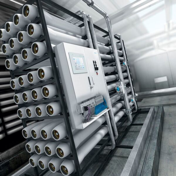 Umkehrosmose-Modul für die Wasseraufbereitung; die dazugehörige Automatisierung muss entsprechend ausgelegt sein und sich ebenfalls leicht erweitern lassen. (Festo)