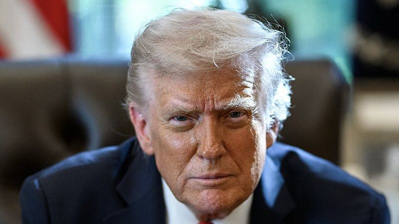 US President Donald Trump wants to increase the number of commercial space launches and re-entries in the United States to at least 1,000 annually by 2030.(Photo:  The White House/Daniel Torok)