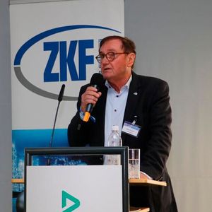 AIRC-Präsident Detlev Thedens erläuterte, wie wichtig die Lobbyarbeit auf europäischer Ebene für das deutsche Handwerk ist.(Bild:  Klasing)