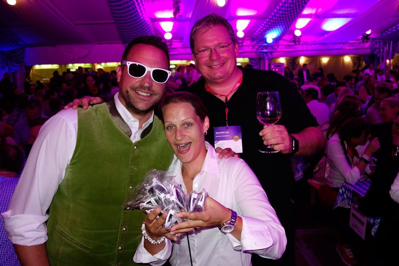 (l.) Matthias Gabalier Nefzger, Kaspersky, mit Katja Dahl und Lutz Hausmann, Securepoint. (Bild: IT-BUSINESS)