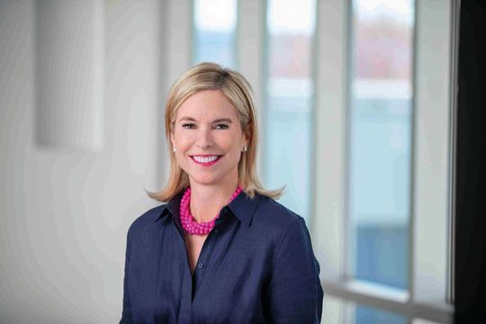 Marietta Lee, CEO von The Lee Company, ist studierte Juristin und hat zusätzlich einen Master-Abschluss in Engineering Management erworben. Lee arbeitet seit 20 Jahren im Familienunternehmen. (Bild:  The Lee Company)