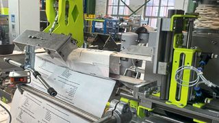 Das optische Messsystem Valvodetect fragt die korrekte Öffnung des Ventils ab. (Bild: Greif-Velox)