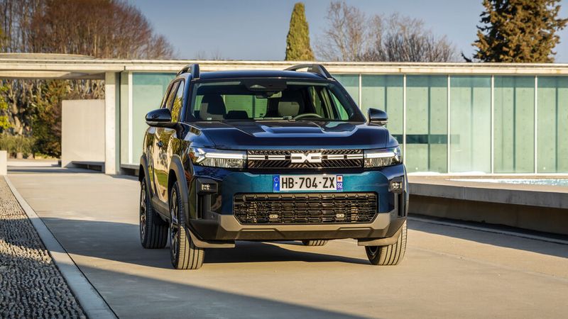 Der Bigster wird im C-Segment zu einem Preis von 23.990 Euro starten. (Bild: Dacia/Adrien Cortesi)