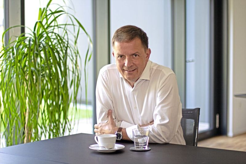 „Wir brauchen  echte Industriepolitik und moderne, zukunftsorientierte Beschäftigungspolitik“, sagt Alexander Blum, Vorsitzender der Geschäftsführung bei Blum-Novotest. (Bild: Blum Novotest)