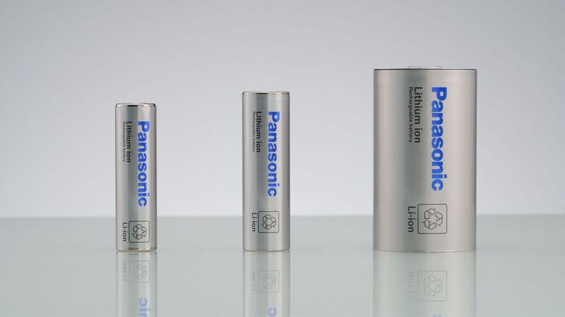 Panasonic Energy soll zylindrische Li-Ion-Batterien an Mazda liefern.