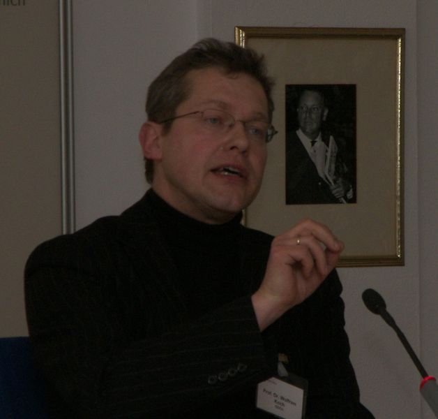 „Auf der Conference werden Themen und Trends diskutiert, die auf der Ausstellungsfläche der kommenden Analyticas in Form einsatzfähiger Produkte wiedergefunden werden können.“ Prof. Wolfram Koch, Geschäftsführer Gesellschaft Deutscher Chemiker (GDCh)  (Bild: LaborPraxis)