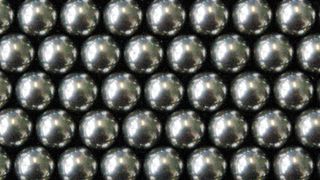 Mit diesen Hohlkugeln sind noch schnellere Bewegungen in Ventilen und Lagern möglich. Bild: Fraunhofer IFAM (Archiv: Vogel Business Media)