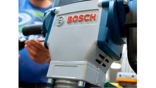 A wave of layoffs is now also threatening employees at Bosch Power Tools in Leinfelden-Echterdingen. According to the company, around a quarter of the 2,000 jobs there are in jeopardy. In the automotive supply sector, thousands of jobs are even under threat. (Source: dpa)