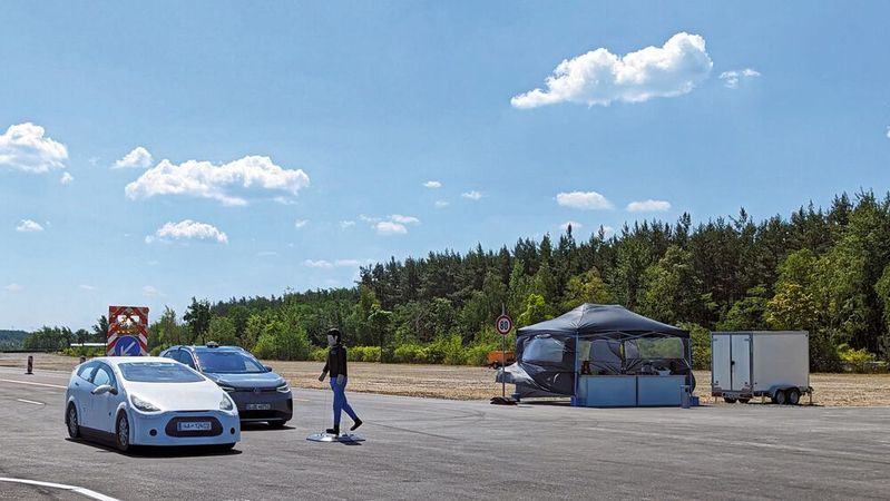 Auf den Citykursen in Klettwitz lassen sich Schwarmtests mit bis zu zwölf bewegten Objekten durchführen. (Bild:  Rosenow – VCG)