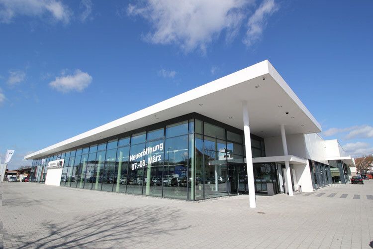 BMW und Mini stecken gerade mitten in der Umsetzungsphase des Konzepts „Future Retail“. (Foto: Fetzer)