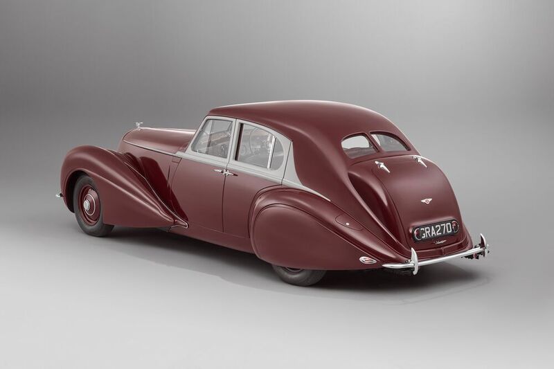 Abgeleitet wurde der besonders aerodynamische Corniche vom Mark V, von dem zwischen 1939 und 1941 auch nur elf Fahrgestelle gebaut wurden. (Bentley)