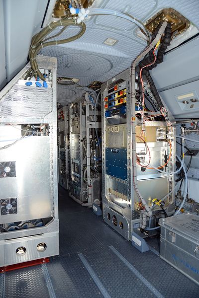 Zahlreiche Anschlussmöglichkeiten für Messinstrumente. (Bild. DLR)