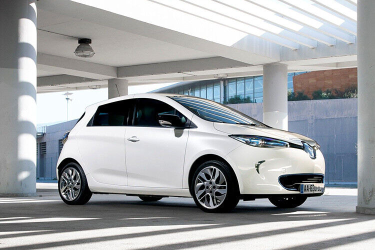 Bereits als viertes Modell mit rein batteriebetriebenem Antrieb bringt Renault den kompakten Zoe auf den Markt. Der Fünftürer im Format des Renault Clio wurde von Anfang an ausschließlich für den Elektroantrieb konzipiert. (Foto: Renault)