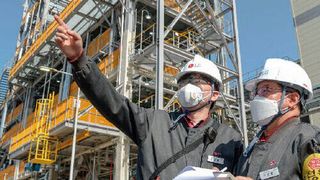 The industry expects the global CNT demand to grow explosively at 40 % per year, from 5,000 tons last year to 20,000 tons in 2024. (LG Chem)