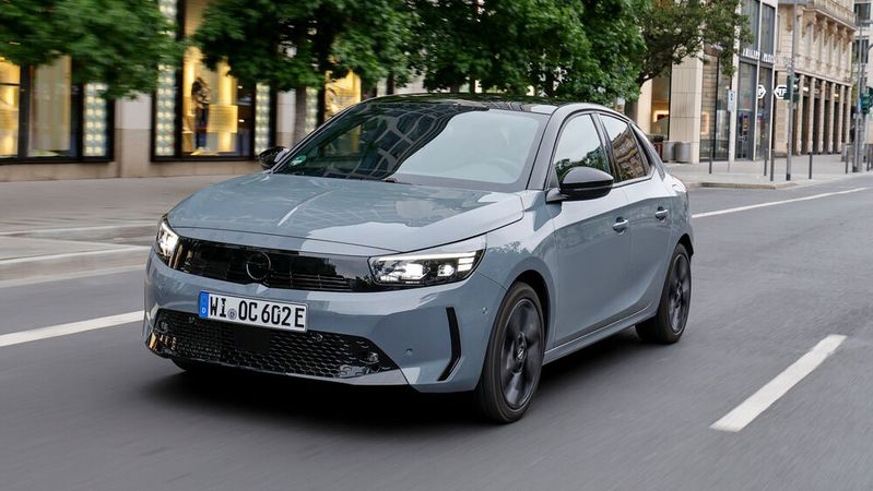 Seinen 2019 vorgestellten Corsa der 6. Generation hat Opel nun überarbeitet.(Bild:  Opel)