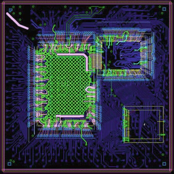 Bild 4: Ein erstes Beispiel dafür, wie ein ECU-Konsolidierungsansatz in Silizium aussieht: NXPs S32S247TV verwendet acht ARM R52-Kerne auf einem 16-nm-Logikchip, einem 55-nm-Analog/Timer „Application Extension“-Chip und einem Partner-Flash-Chip.  (NXP)