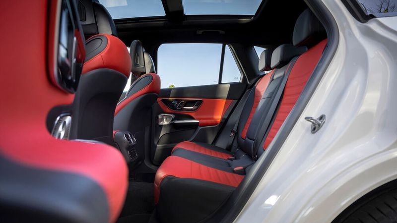 Auch im Fond soll es komfortabel zugehen. (Bild: Mercedes-Benz)
