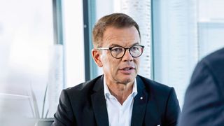 Stefan Quary, Vertriebschef von Skoda Auto Deutschland, sieht den Markteintritt des E-Autos Enyaq zum genau richtigen Zeitpunkt terminiert. (Bild: Oana Szekely/Skoda)