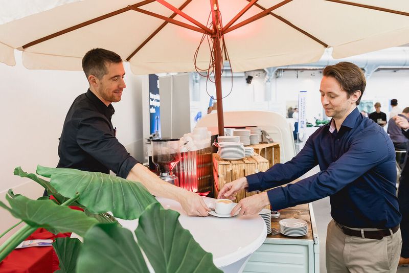 Kaffee gegen das Mittagstief  (Bild: Stefan Bausewein)