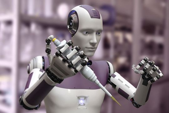 Abb.1: Humanoide Roboter, die das Pipettieren übernehmen, gibt es noch nicht. Doch automatisierte Systeme sind bereits weit verbreitet in der Laborwelt und bieten viele Vorteile (Symbolbild). Abb.1: Humanoide Roboter, die das Pipettieren übernehmen, gibt es noch nicht. Doch automatisierte Systeme sind bereits weit verbreitet in der Laborwelt und bieten viele Vorteile (Symbolbild).
