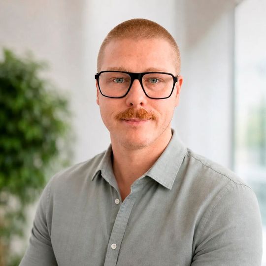 Nico Schwemmle ist Leiter Operative Geschäfte und Qualitätsmanagementbeauftragter der M. Richter GmbH & Co. KG, einem mittelständischen EMS.(Bild:  M. Richter)