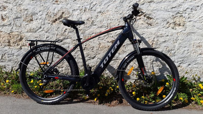 Mit „Herren“-Rahmen: das Trekking-Pedelec Totem Mythos für 2.899 Euro. (Bild: Rudolf Huber/SP-X)