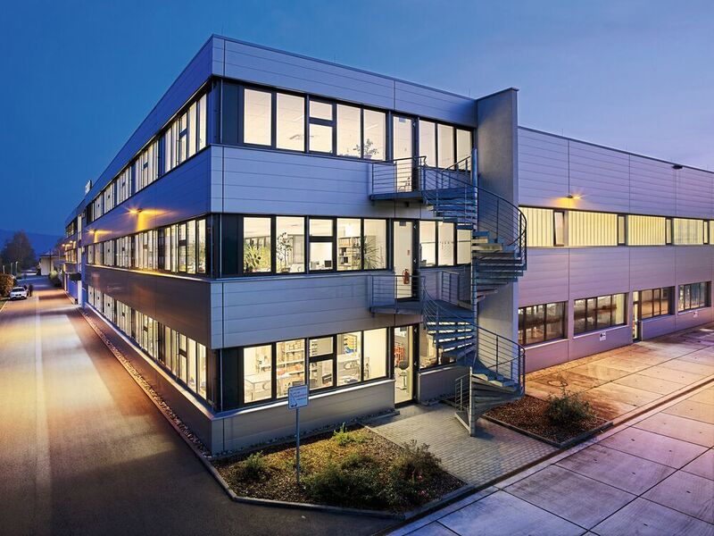 Firmengebäude: Das Firmengebäude von FLT in Haßmersheim in Neckartal, ca. 20 km nördlich von Heilbronn.  (FLT)
