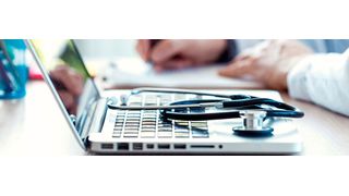 Bei digitalen Healthcare-Angeboten ist Aufklärungsarbeit und persönliche Betreuung nötig. (© nenetus - stock.adobe.com)