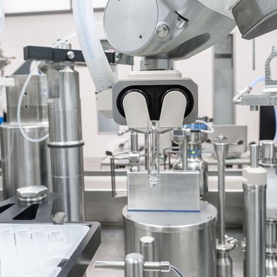 Der Einsatz von Robotik und KI ermöglicht eine Verringerung des Kontaminationsrisikos. (Bild: Steriline)
