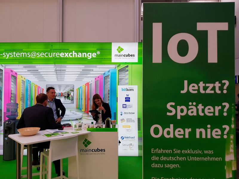 b>maincubes onee  maincubes stellt seinen Kunden ein Netzwerk von Rechenzentren in Europa zur Verfügung. Kunden und Partner von maincubes können sich weltweit über eine sichere Plattform verbinden und Connectivity- und Cloud-Services nutzen.  Mehr Informationen unter www.maincubes.com/de (Bild: Vogel Communications Group)