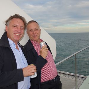 (l.) William Geens, Prianto und Frank Botzet, SoftExpress genießen die kühle Brise.(Bild: IT-BUSINESS)