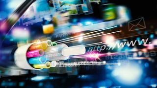 Mit dem Recht auf „schnelles Internet“ wird die Mindest-Download-Geschwindigkeit auf 10 Mbit/s und die Mindest-Uploud-Geschwindigkeit auf 1,7 Mbit/s festgelegt (© alphaspirit – stock.adobe.com)