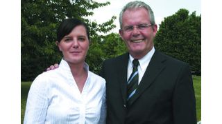 Werner Schumacher hat den Werkzeugmaschinen-Vertrieb Weschu vor 30 Jahren gegründet, seit Anfang 2008 ist seine Tochter Kathrin Schumacher Mitgesellschafterin und Mitglied der Geschäftsführung. Bild: Weschu (Archiv: Vogel Business Media)