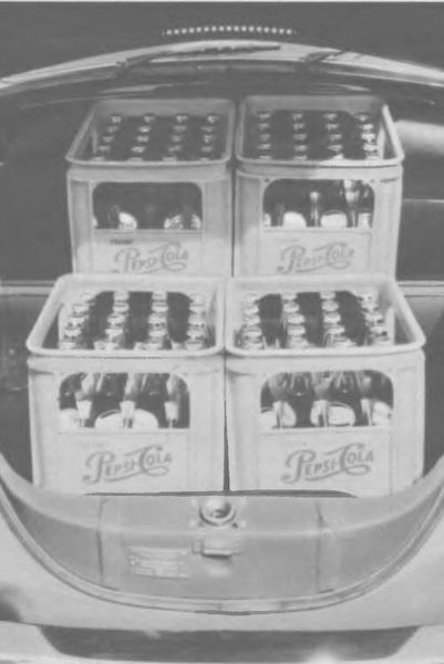 Wenn auch keine Halbliterfalschen, so passte in den Kofferraum des neuen „Super-Käfer“ deutlich mehr rein als bislang. (Bild: Dr. Rüdiger Etzold)