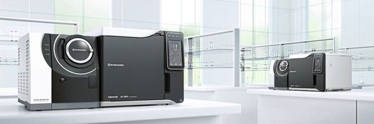 Abb. 2: Phenole und Chlorphenole müssen künftig mithilfe von GC-MS bestimmt werden. Im Bild das GCMS-QP2020 NX von Shimadzu.(Bild:  Shimadzu Deutschland)