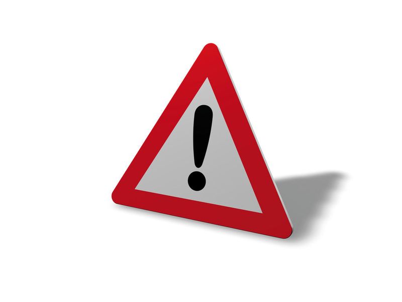 Damit liegt die Erzeugung der Inhalte von Sicherheitshinweisen bei den für Entwicklung und Konstruktion verantwortlichen Personen.  (© Sascha Tiebel/Fotolia)