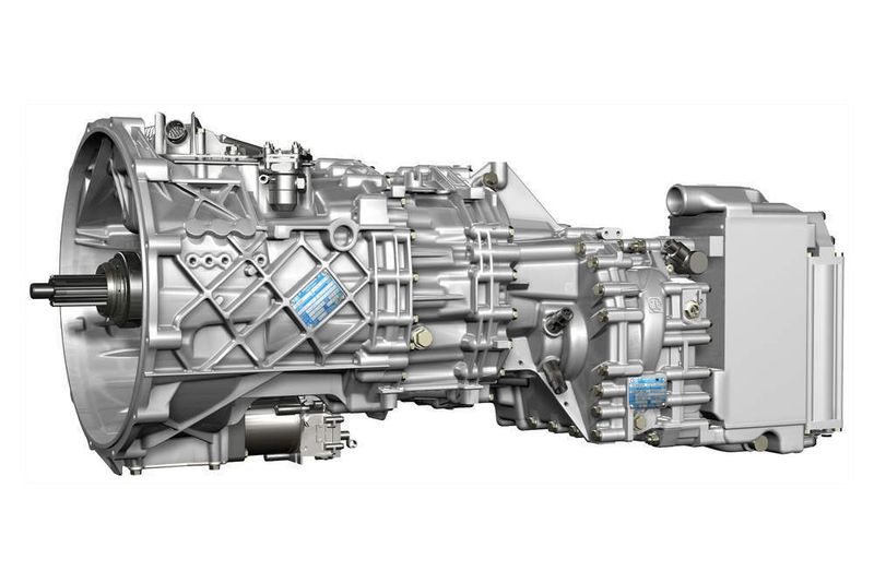Automatisches Getriebesystem: Bereits seit über einem Jahrzehnt arbeitet das automatische Getriebesystem AS Tronic von ZF erfolgreich in Nutzfahrzeugen - und nimmt dem Fahrer Kupplungs- und Schaltarbeit ab. Bild: ZF (Archiv: Vogel Business Media)