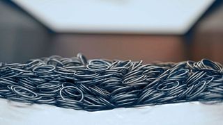 Das Beschichtungssystem OVE40SL senkt den Reibwert solcher Elastomer-O-Ringe im Vergleich zur bisher geltenden Bestmarke um etwa 18 % und den Verschleiß um 25 %. (Bild: OVE Plasmatec)