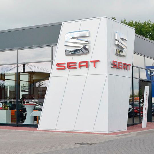 Ab sofort auch mit Seat im thüringischen Mühlhausen vertreten: das Autohaus Hermann.(Foto:  Grimm / »kfz-betrieb«)