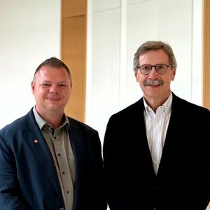 Marco Hucklenbroich (links) und Dr. Gerd Franken bleiben auch nach den Wahlen in ihren Funktionen im Aufsichtsrat bei Ineos.(Bild:  Ineos)