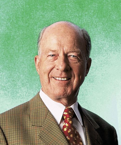 Gert Moeller, Sohn und Nachfolger von Hein Moeller, sagte einmal: „Schützen ist schon oft das Aussterben geweissagt worden. Nach wie vor bilden sie das Kernstück der Steuerungstechnik. Ohne sie ist die Automation nicht denkbar.“ (Eaton)