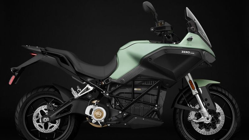 Mit der neuen „DSR/X“ hat Zero ebenfalls eine Reiseenduro im Programm. (Bild: Zero Motorcycles)