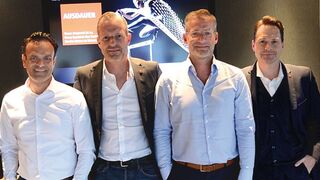 They will work even more closely together in the future (from left): Santosh Wadwa (Fujitsu), Björn Siewert (Siewert & Kau), Heiko Lühr (Fujitsu) and Markus Hollerbaum (Siewert & Kau)
