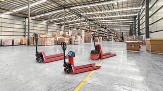 pallet-trucks-m25-m25-scale-m10x-xe-small-16x9w1920 (Linde Material Handling GmbH)