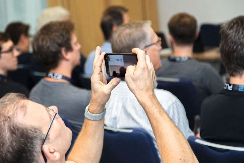 Impressionen der FPGA Conference Europe 2026. (Bild: Tobi Giessen)
