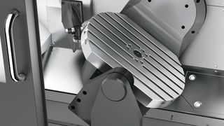 Der Zwei-Achsen-Dreh-/Schwenktisch mit einem Schwenkwinkel von + 110° und -35 ° sowie einer 360°-Rotation. (Bild: Haas)