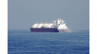 Laut Umweltbundesamt waren 2019 über 90.000 Schiffe unterschiedlicher Größen und Typen auf den Weltmeeren unterwegs – neben Containerschiffen vor allem Öl-, Gas- und Chemikalientanker. (Bild: ©Peter - stock.adobe.com)