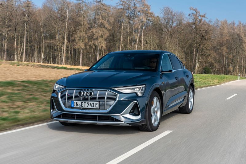 Audi stellt dem E-Tron mit dem Sportback eine sportlichere Karosserievariante zur Seite. (Bild: Audi)