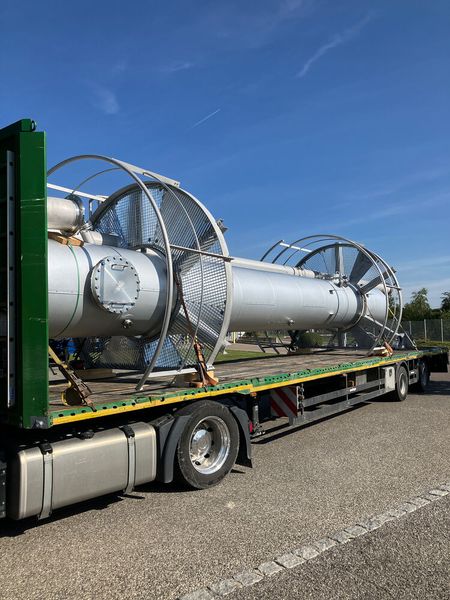 Die neue Kolonne sorgt für mehr Anlageneffizienz, weniger Energieverbrauch und Destillationsabfälle.  (Bild: Richard Geiss )